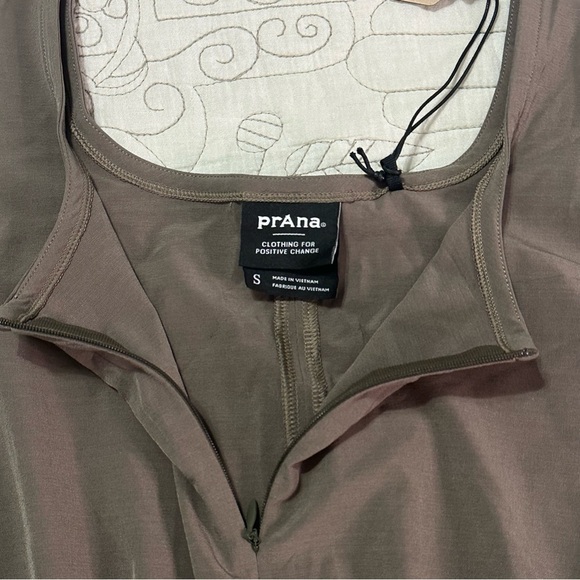 NEW Prana Railay Romper S Slate Green Relaxed Fit UPF 50+ - Picture 5 of 12
